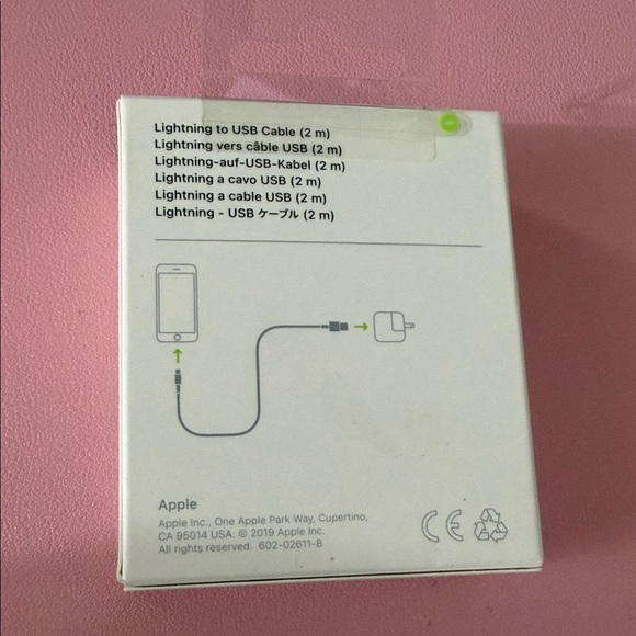 Apple Lightning to USB Cable (2m) (White) - New Boxed - Picture 2 of 2